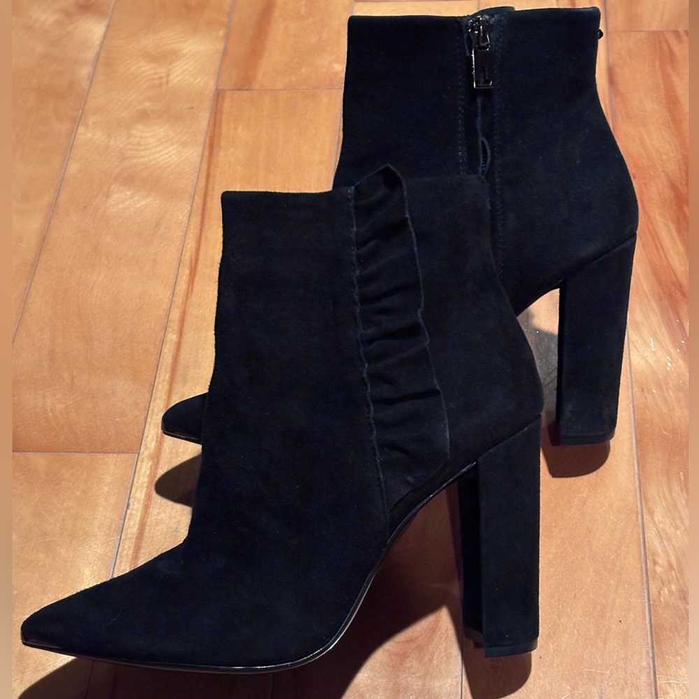 NWOB Ted Baker Black Suede Ankle Boots